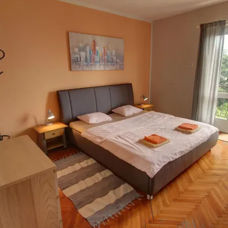 Lena Apartment *